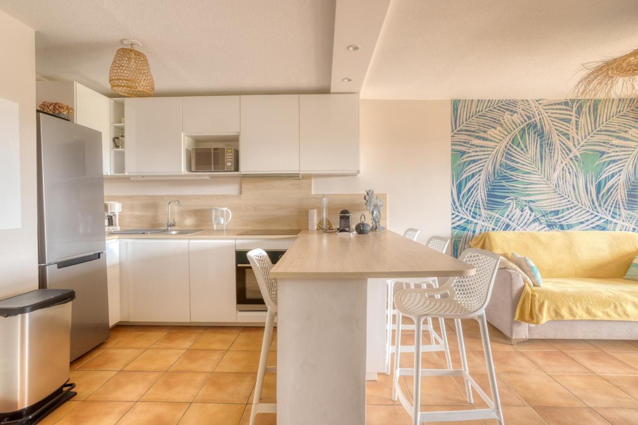 Joli 2 pièces avec parking gratuit sur place Bormes-les-Mimosas Extérieur photo